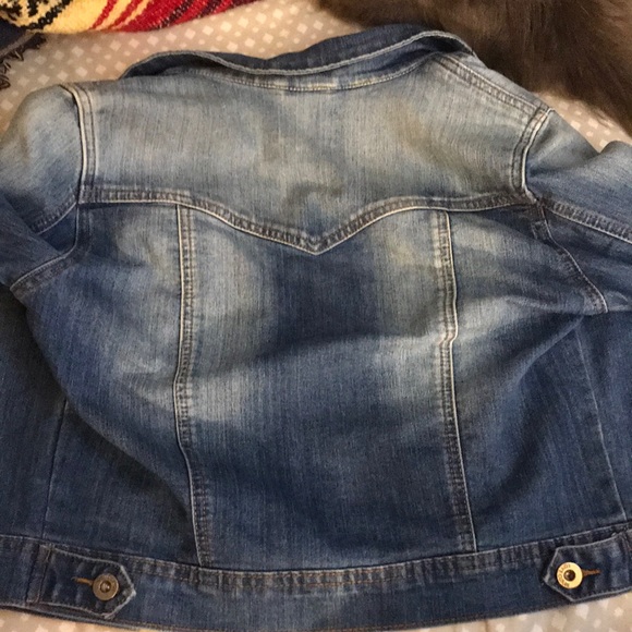 Short jean jacket - Picture 3 of 3